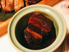东坡肉-弄堂里(西溪龙湖天街店)