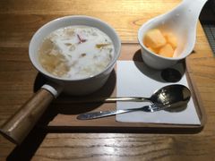 鲜奶雪耳炖木瓜-炖物24章·顺时轻养茶(杭州大厦店)