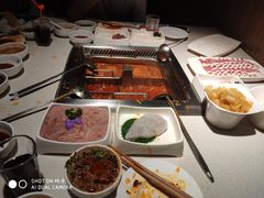 -海底捞火锅鲜切牛肉主题店(长寿路店)