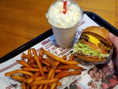 -The Habit Burger Grill 哈比特汉堡(复兴soho店)