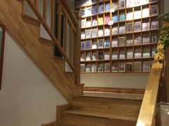 -猫的天空之城概念书店(杭州南宋御街店)