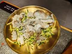 -草家酱蟹炭火烤肉店(珲春南路二店)