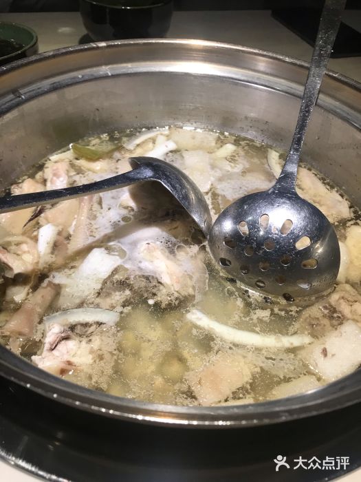 狐狸爱上椰子鸡(滨江星光大道店)竹荪椰子鸡图片