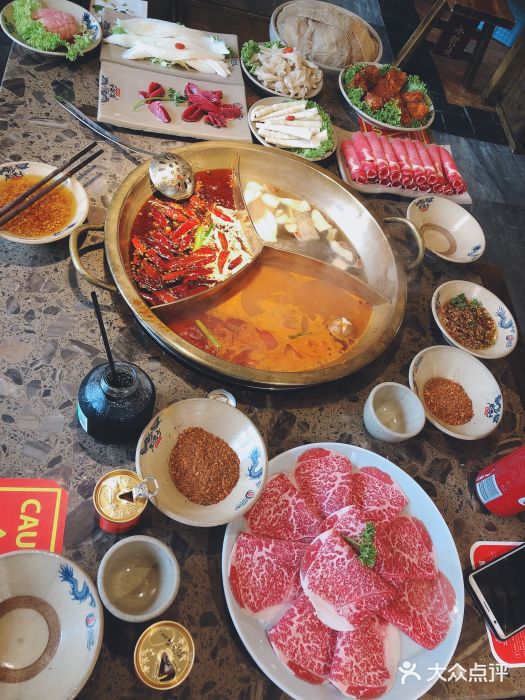 小龙坎老火锅图片