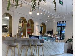 -Fridi Patisserie Cafe