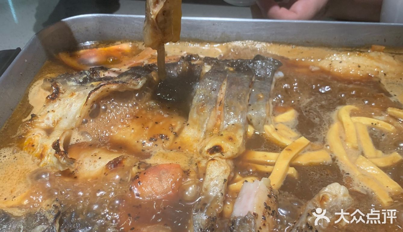 米饭是王者 鱼可能是配菜吧