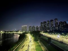 -南京眼步行桥