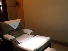 -金色印象·4K影院式足体养生(杨家坪西郊店)