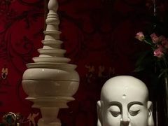 -弦月窗LUNETTE BY AMANDA(复兴路店)