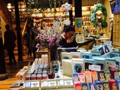 -猫的天空之城概念书店(杭州南宋御街店)