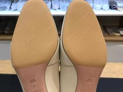 -爱革·洗衣改衣·洗鞋修鞋·洗包修包·奢侈品护理(宝地广场店)