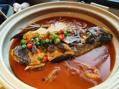 -新天明砂锅鱼头煲