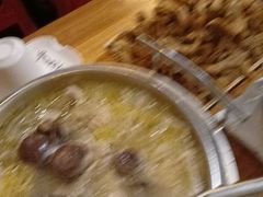 五花肉炖酸菜-小俩口烧烤东北菜(双井店)