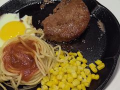 -汤姆家的牛排意面披萨(新城市广场店)
