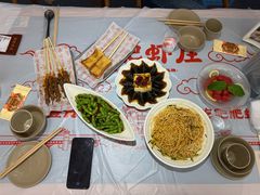 -肥肥虾庄·金牌油焖大虾(汉口城市广场店)