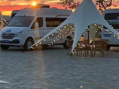 -亿利库布其七星湖沙漠生态旅游区