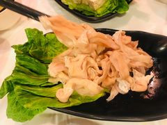 -鲜入围煮花胶鸡海鲜火锅