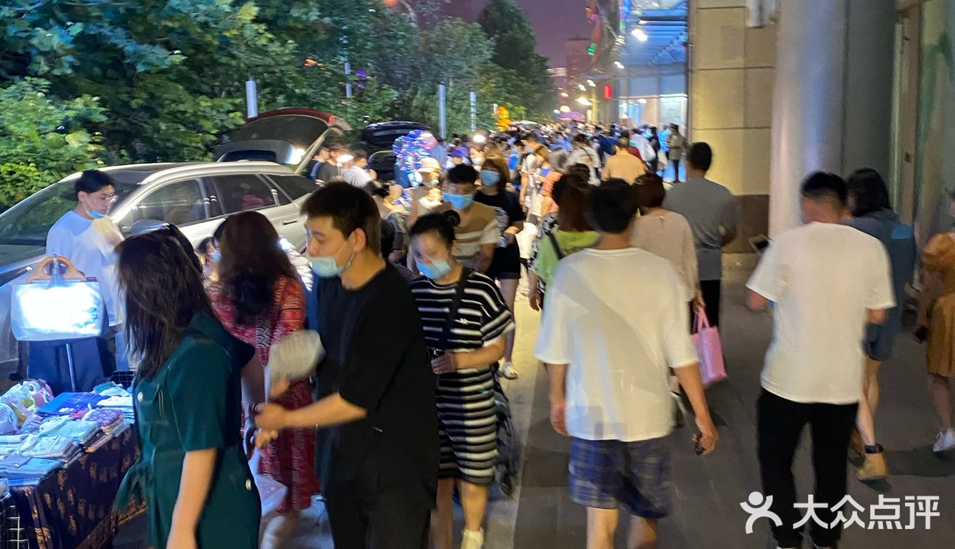 大悦城夜市