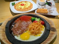 -菲滋意式休闲餐厅(北仑银泰城店)