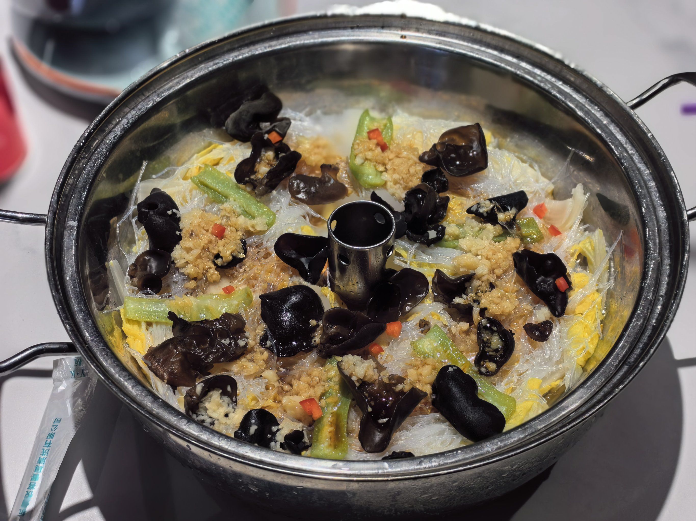 去「方家菜谱·只做十八道菜」的热情❤
第一次吃「汽锅蒸时蔬」