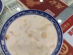 -赵记传承特色牛奶甜品(泉城广场店)