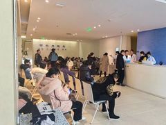 -阿玛施眼科-内部停车场