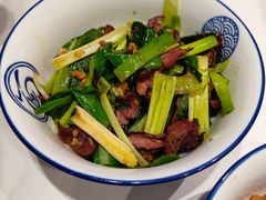 大蒜炒腊牛肉-潇湘阁(昆泰国际大厦店)