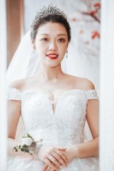 点击看大图 -觅白婚纱礼服馆
