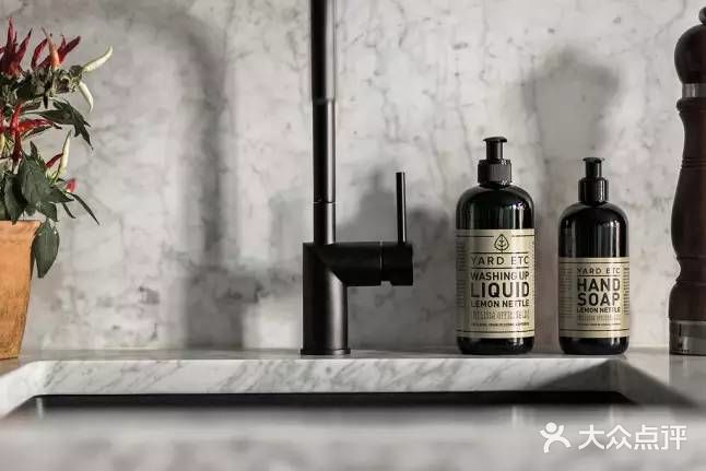 暗色系也能很出彩啦