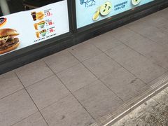 面包甜点陈列柜-麦当劳(临顿路店)