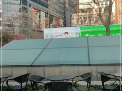 -星巴克(西藏路店)