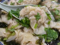 招牌野馄炖-老谢野馄饨(延安路店)