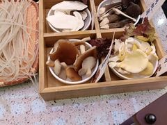 -阿婆情腊排骨火锅(金虹路店)