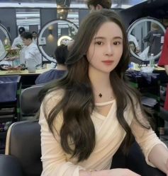 -藤野造型烫染·漂发