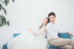 -雪中彩影婚纱摄影·微光艺术中心