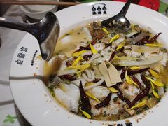 -渔语鱼酸菜鱼新川菜(来福士店)