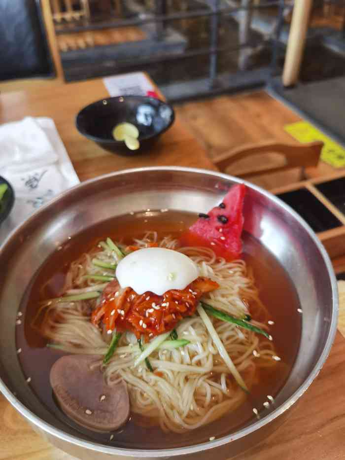江原道和牛烤肉(怀柔店)-"是朋友推荐来的 位置很好找 味道也不错哦.