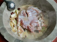 -姚记抚仙湖石锅鱼庄