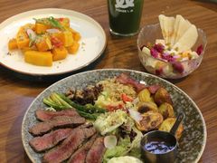 -POKEE VIA&Brunch·维娅(重庆来福士店)