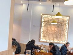 -杨三孃跷脚牛肉(西外棕榈岛店)