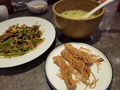 -闫府私房菜(恒隆店)