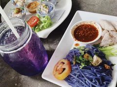 -蝶豆花蓝面条