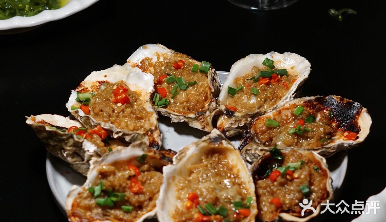 交子大道温馨小木屋海鲜Bistro，快乐团年地。