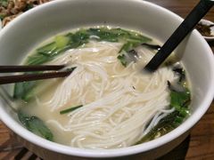 秀才米线-茶花妹子云南餐厅(传媒大学店)