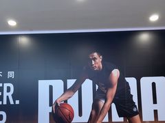 -霸王茶姬(上海恒基名人店)