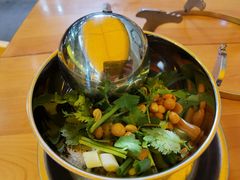 -鸿顺老铁锅美蛙鱼府(解放碑店)