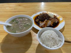 -温记府廟豆汤饭·始于1955年(海椒店)