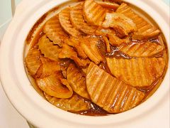 芋头五花肉煲-锦程凯宴酒楼