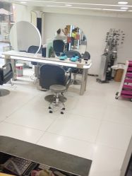 -乾健·烫染·接发SALON