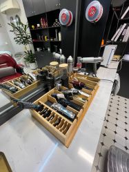 -老男孩男士理容馆·理发·烫染·修面